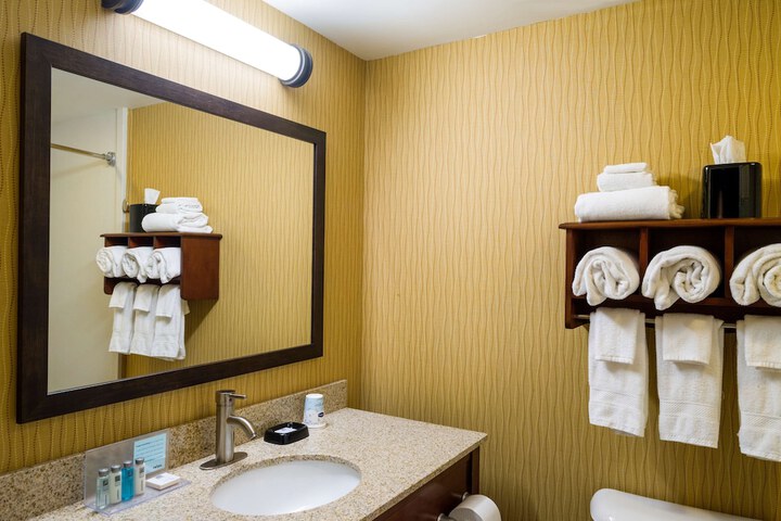 Room 17 of 29