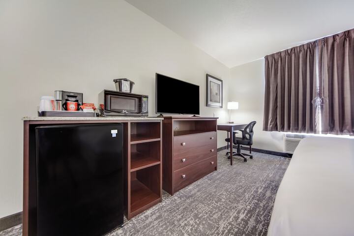 Room 17 of 40
