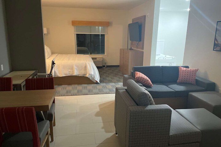 Room 32 of 57