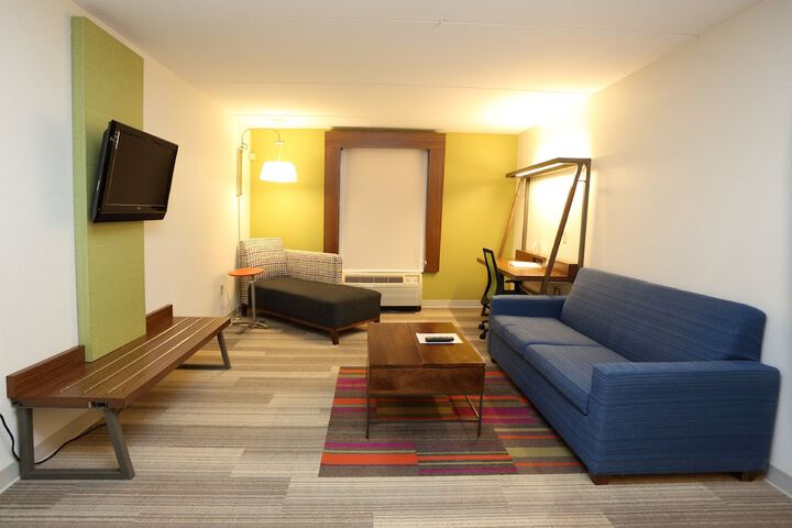 Room 16 of 26
