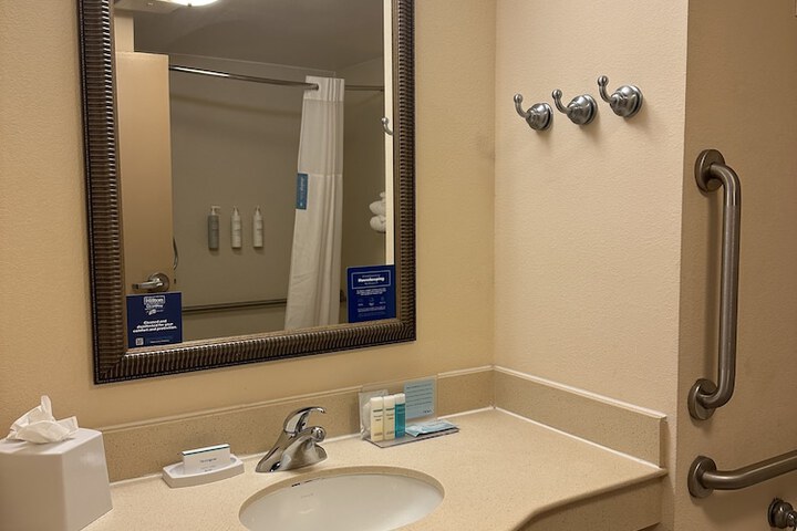 Room 66 of 104