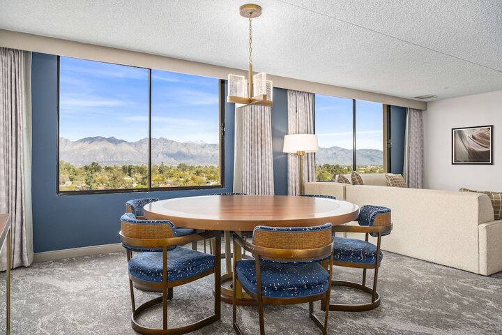 Room 10 of 44