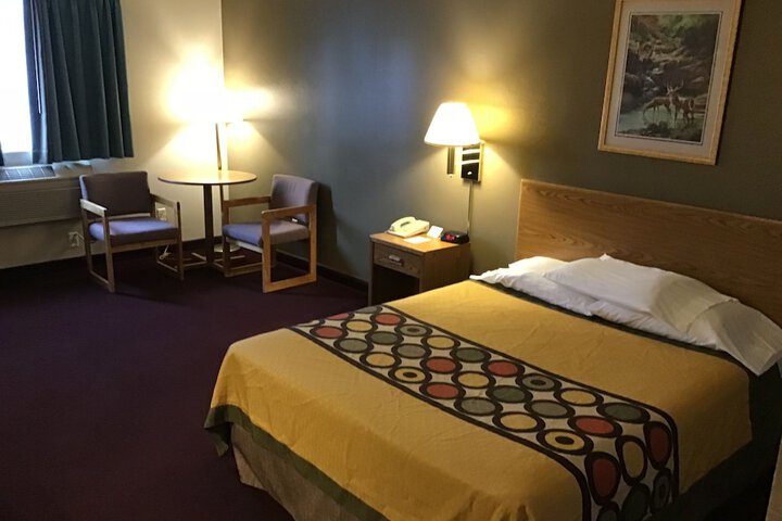 Room 15 of 35