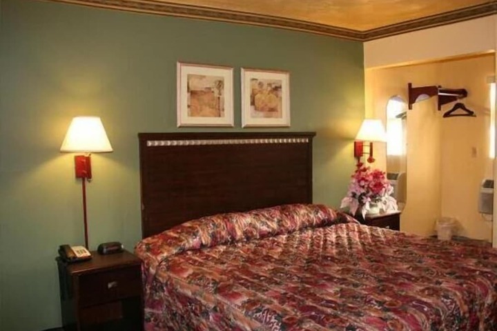 Plaza Travel Inn