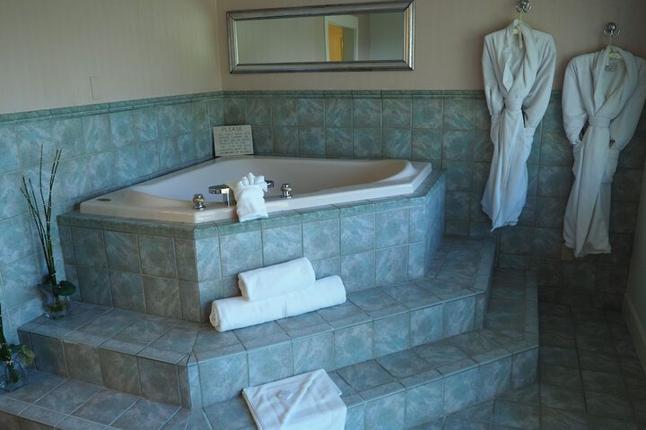 Spa 33 of 48