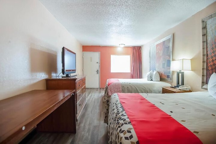 Room 13 of 21