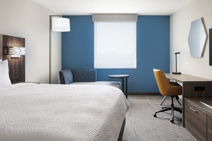 Holiday Inn Express Dallas Medical-Market Center by IHG