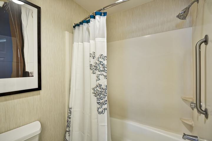 Room 18 of 36