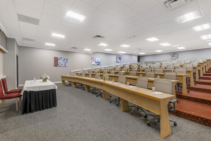 Best Western Royal Plaza Hotel & Trade Center