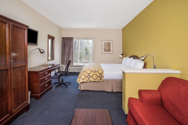 Room 12 of 21
