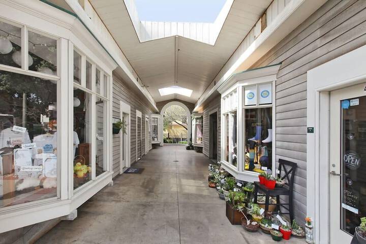 Marbella Lane Pedro Point Beach House with Hot Tub