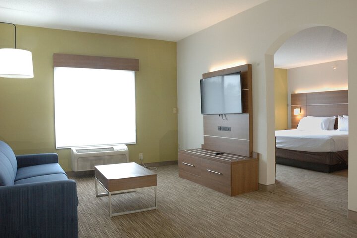 Room 26 of 69