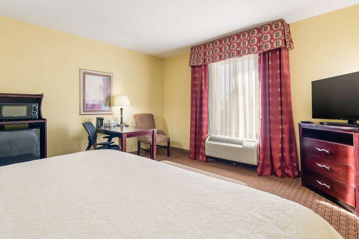 Room 9 of 35