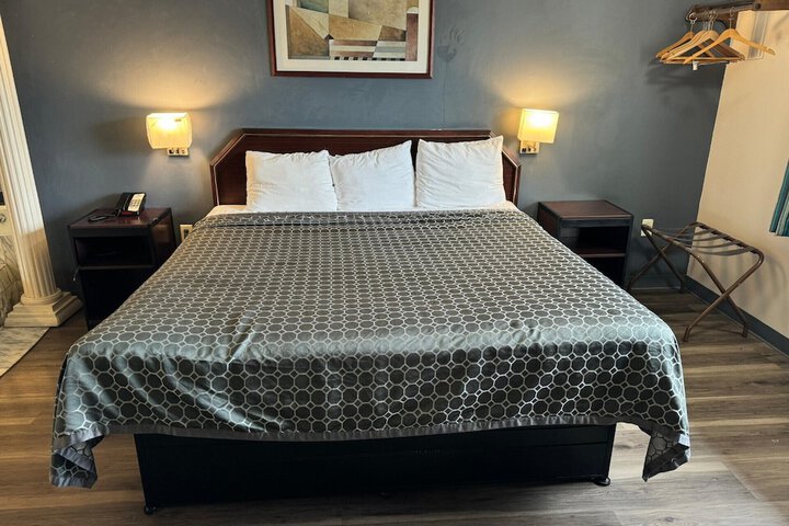 Room 21 of 30