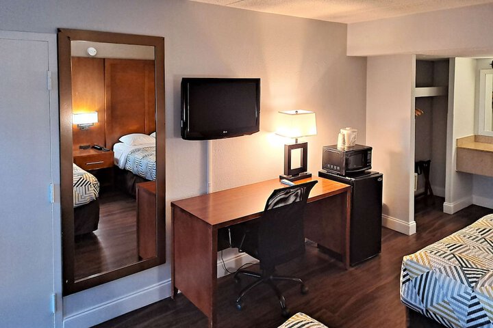 Room 36 of 40