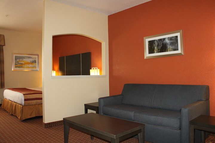 Room 9 of 23