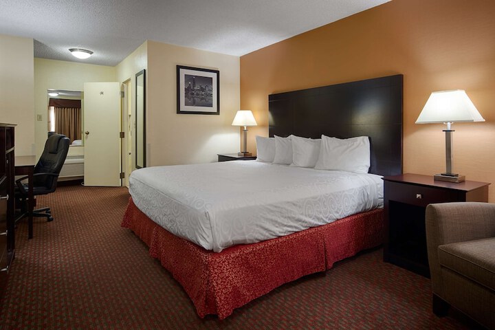 Room 7 of 27