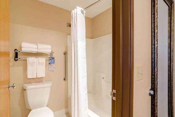 Room 28 of 48