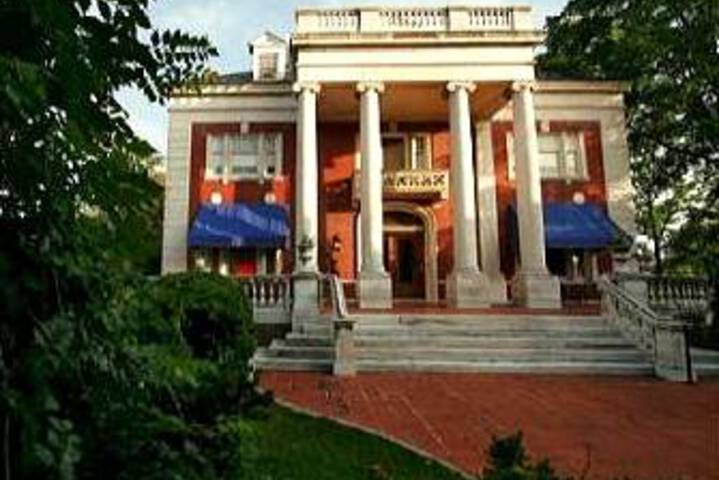 Sheppard Mansion Bed & Breakfast