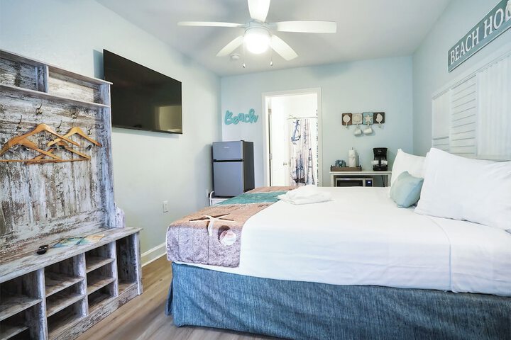 The Lighthouse Resort Inn & Suites