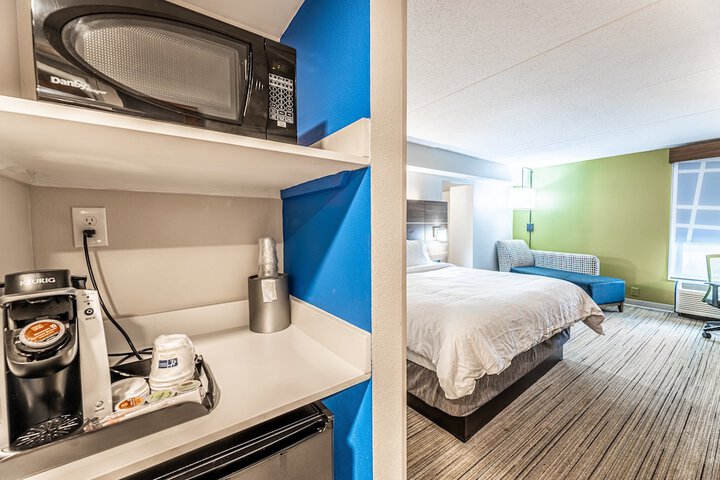 Room 17 of 63