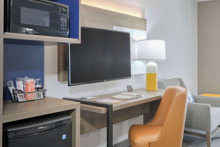 Room 21 of 52