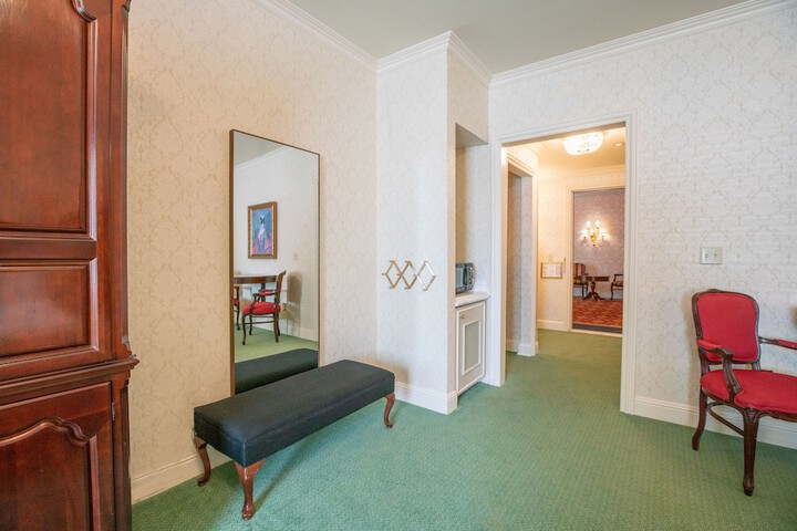 Room 42 of 52