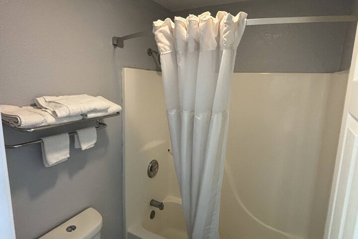 Clairmont Inn