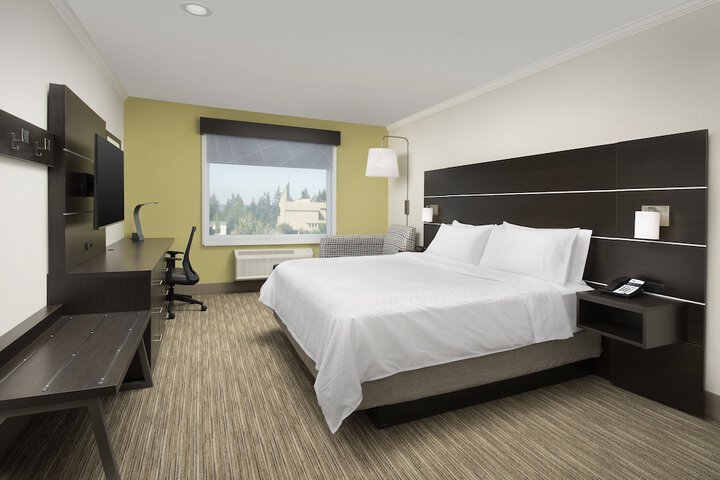 Room 11 of 39