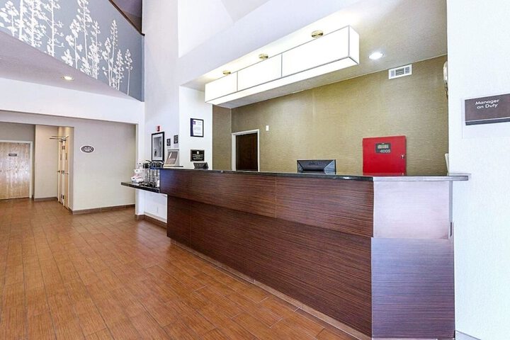 Room 4 of 15