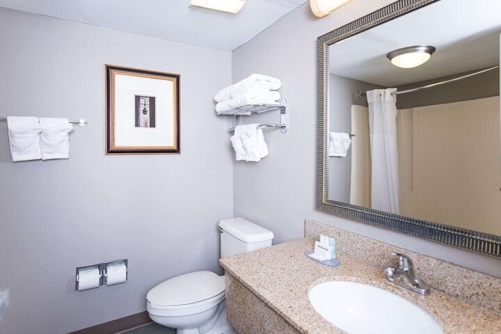 Room 9 of 39