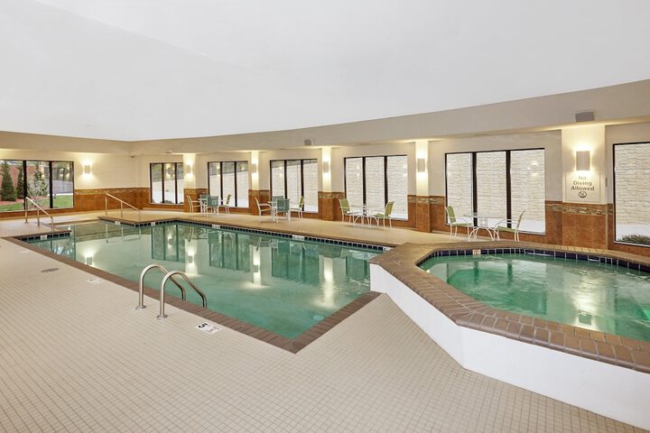 Holiday Inn Express Hotel & Suites Columbia Univ Area-Hwy 63 by IHG