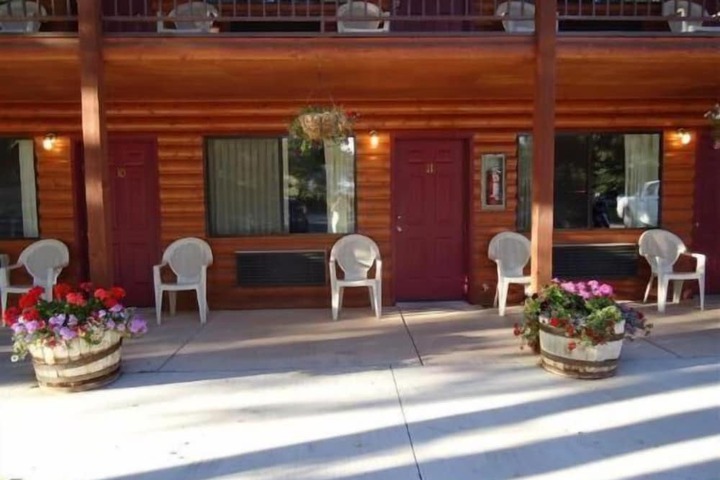 Austins Chuckwagon Lodge