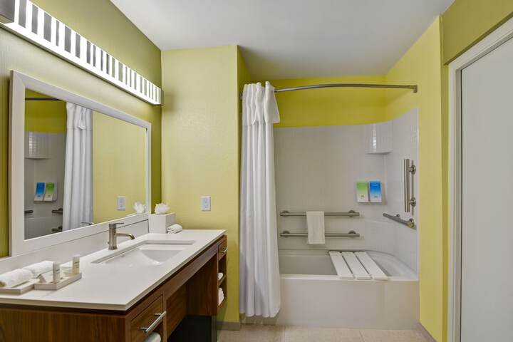 Room 21 of 41