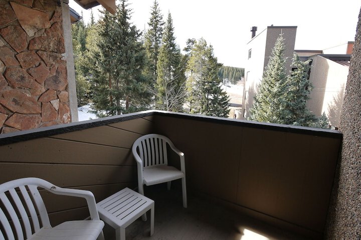 Terrace/Patio 13 of 17