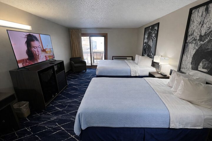 Super 8 by Wyndham Sturgis