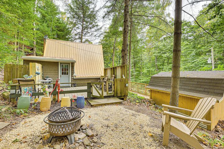 Carrollton Cabin w / Patio & Fire Pit!