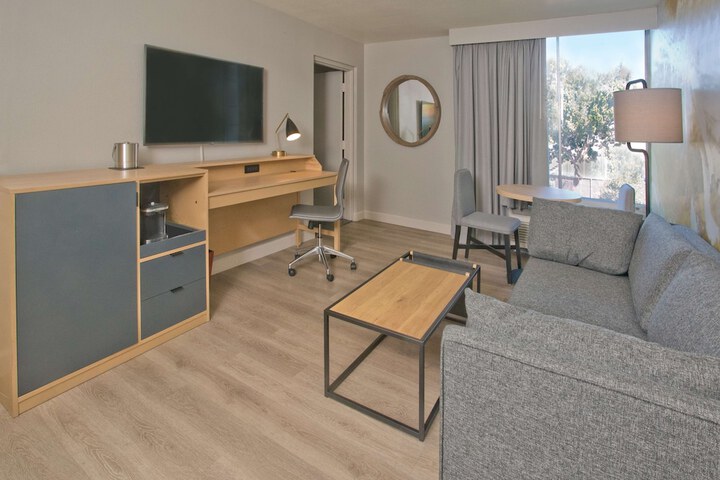 Room 30 of 59