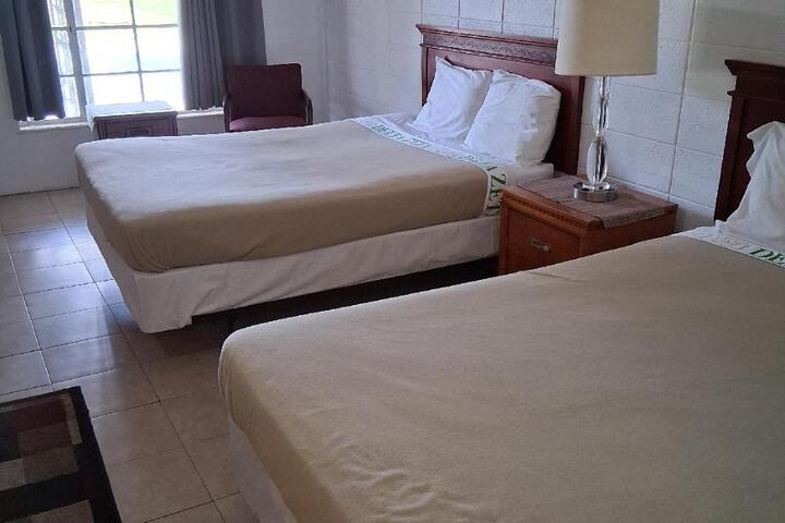 Country Inn 15099 HWY 17 Townsend GA 31331