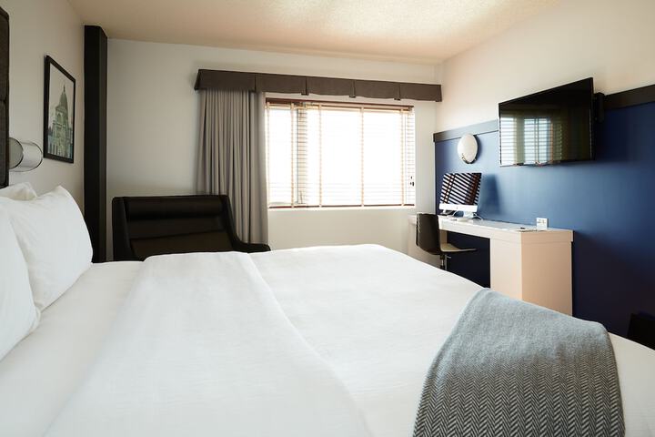 Hôtel Le Dauphin Montréal - Longueuil