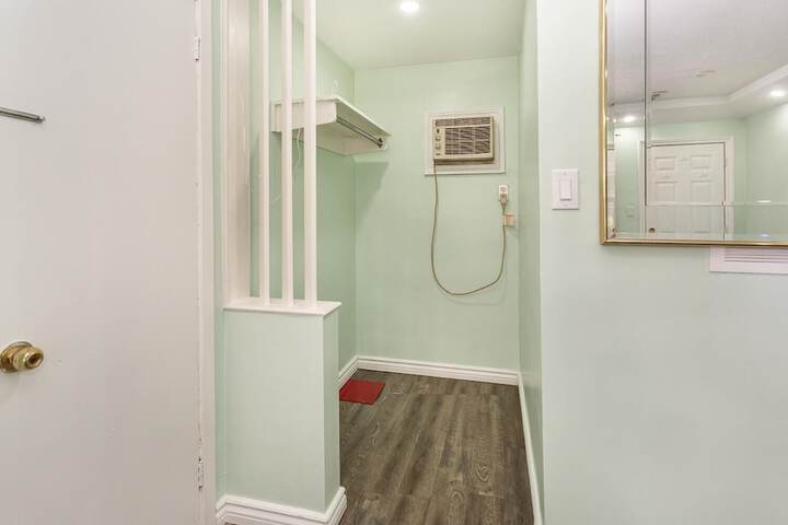 Room 42 of 60