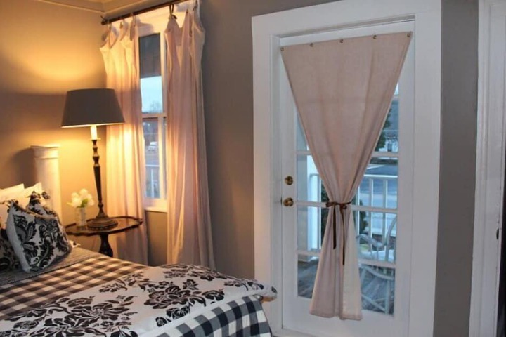 Room 34 of 40
