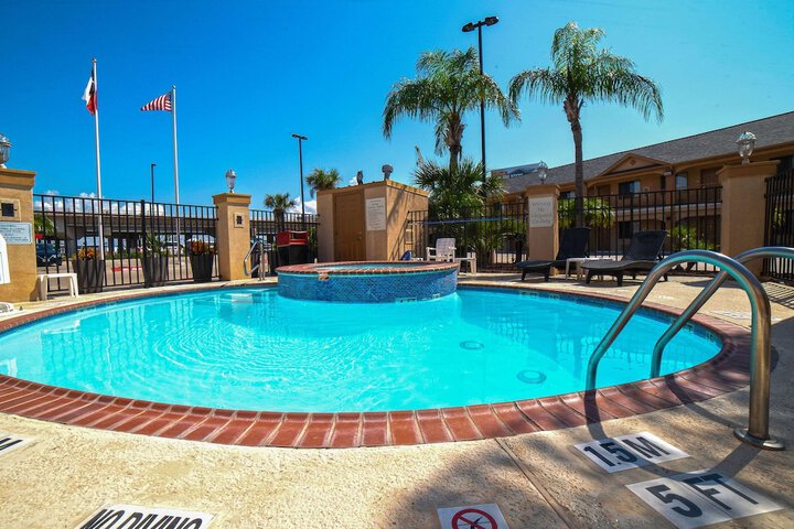 Pool 9 of 38