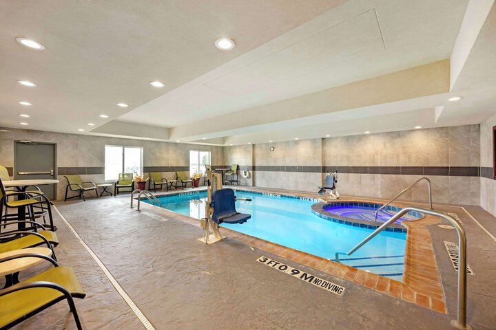 Pool 4 of 42
