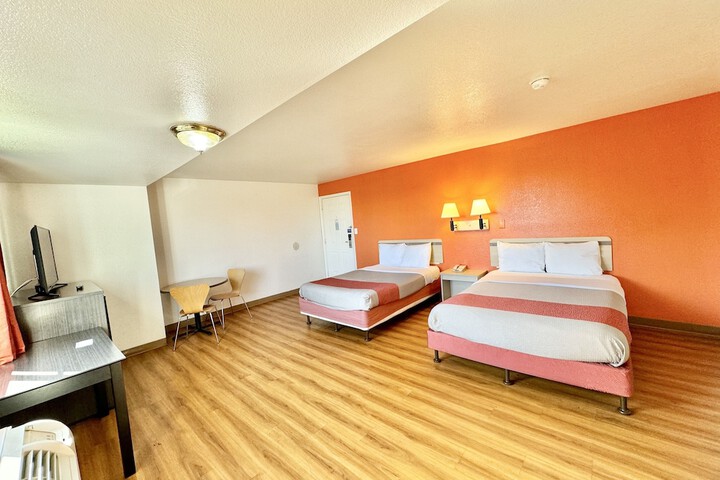 Studio 6 Suites – Bellflower Ca - Los Angeles