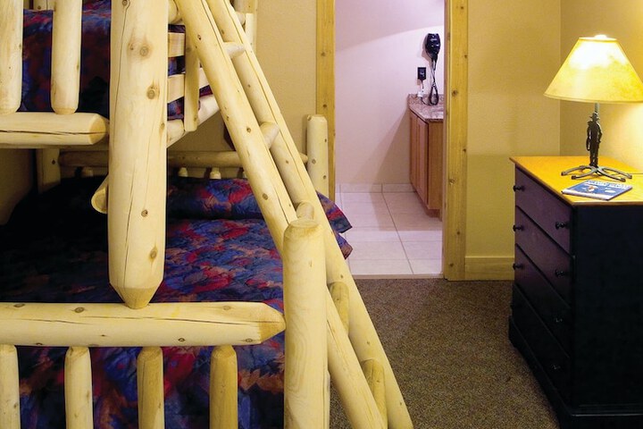 Room 43 of 85