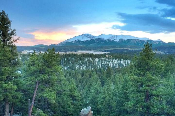 Pikes Peak Paradise Bed and Breakfast