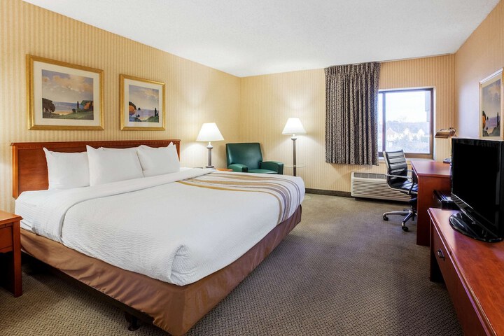 Room 34 of 50