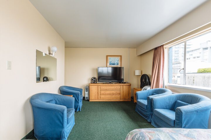 Room 63 of 77
