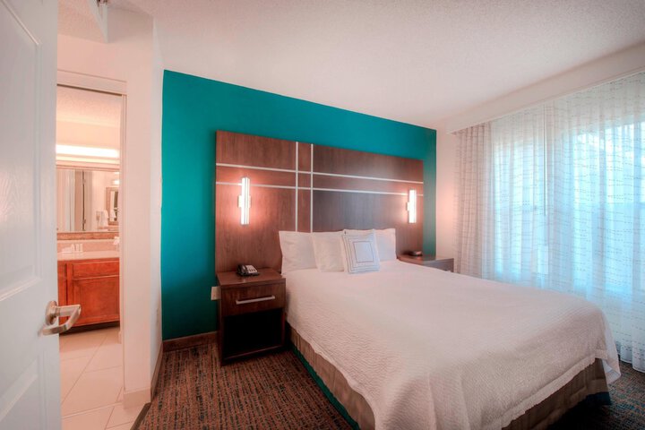 Room 26 of 62